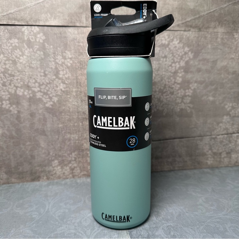 Seafoam 25 oz Camelbak Eddy+ Tumbler
